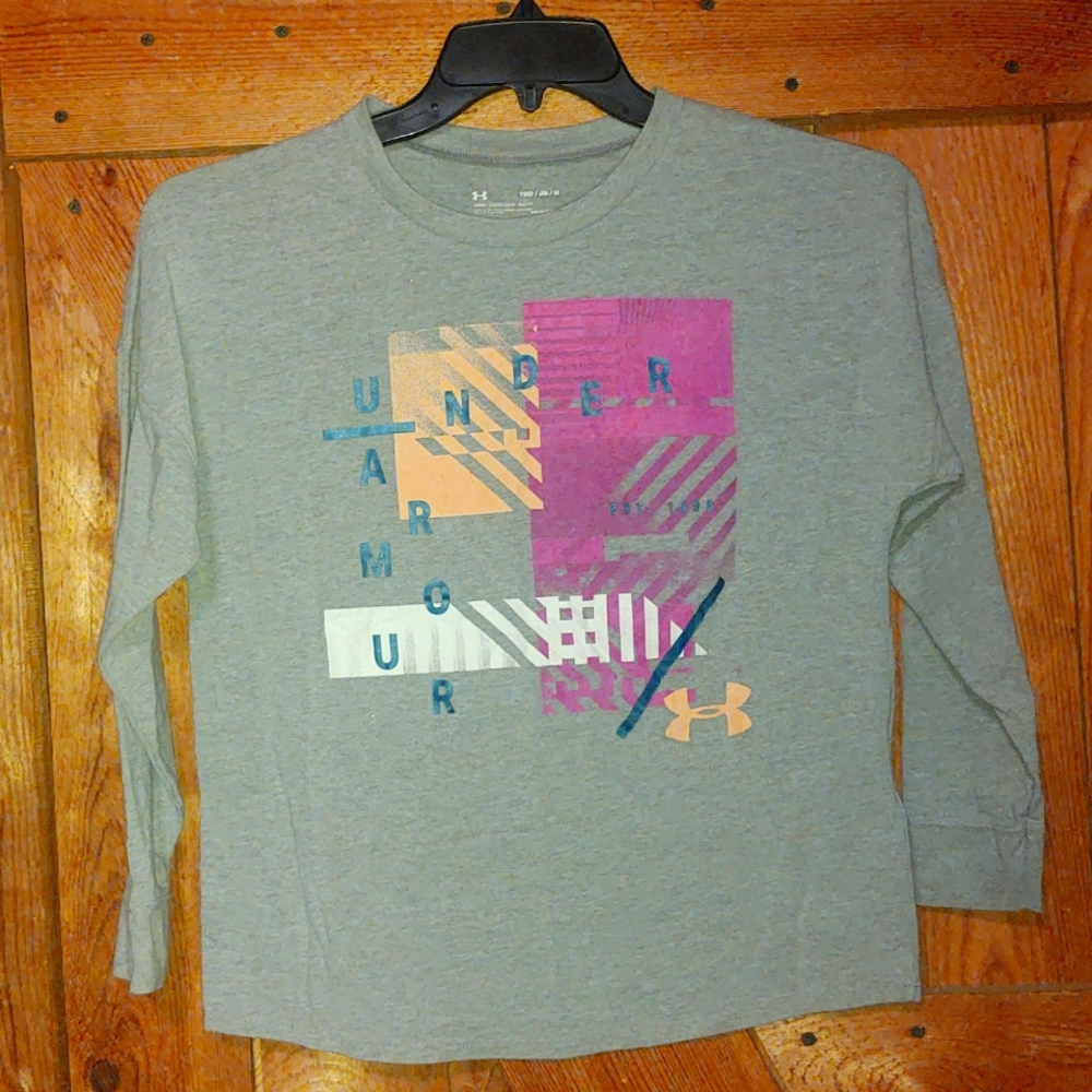 Girls Youth Medium Under Armour Loose Heat Gear Tshirt
